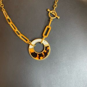 Gold Tone necklace